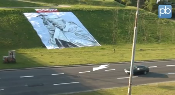 Kibice zatrzymani! Za sektorówkę z Janem Pawłem II! [Video]