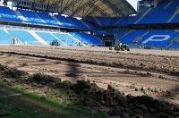 Wymieniają murawę na stadionie [ZDJĘCIA]