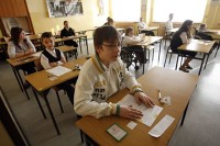 Sprawdzian szóstoklasisty 2012 z CKE. Opinie uczniów: Test był trudny, czasu było za mało
