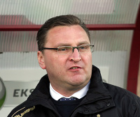 Michniewicz dla Ekstraklasa.net: Za łatwo byłoby tłumaczyć wszystko decyzją prezesa