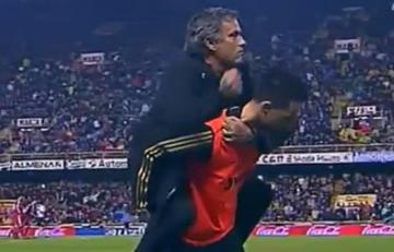 Mourinho rzucił się na Callejona (wideo)