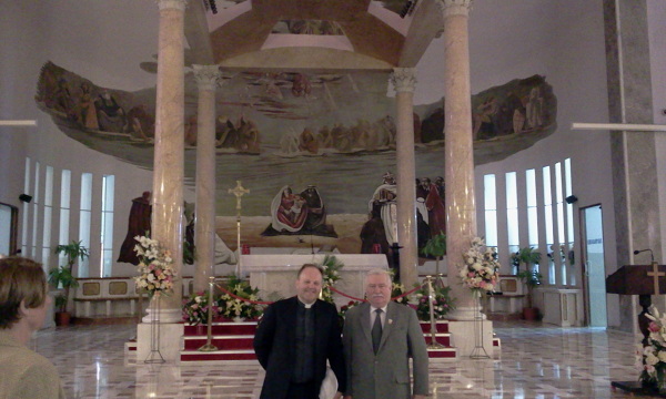 Lech Wałęsa w Kuwejcie