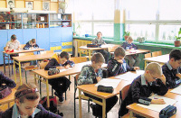 Zmiany w Karcie Nauczyciela 2011. ZNP: samorządy szukają oszczędności kosztem oświaty