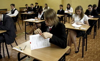 Egzamin gimnazjalny 2011. Testy z języków obcych - arkusze, transkrypcja, odpowiedzi