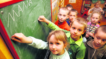 Szkoły w Łodzi nie spełniają obietnic. W klasie nie ma 6-latków w podobnym wieku